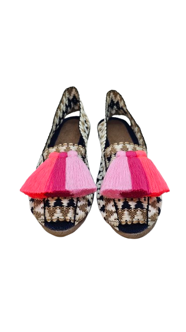 Alpargatas Corazones Beige Negras con Borlas Rosadas - Imagen 2