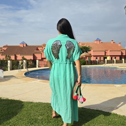 Vestido de lino ajustable verde menta claro con logo alas plateadas brillante