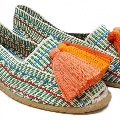 Alpargata color verde nevada con borlas naranja