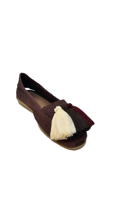 Alpargatas color marrón, borla marrón, vino y beige. - Imagen 3
