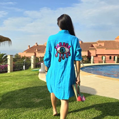 Vestido de Lino Azul cielo corto logo ojo turco fucsia