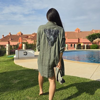 Vestido de Lino corto verde caqui logo pantera negra