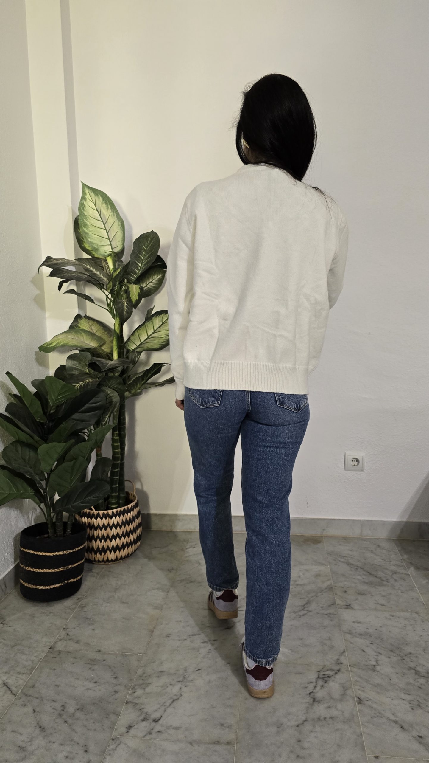 Chaqueta blanca lazos mujer botones perla y tejidos - Imagen 2