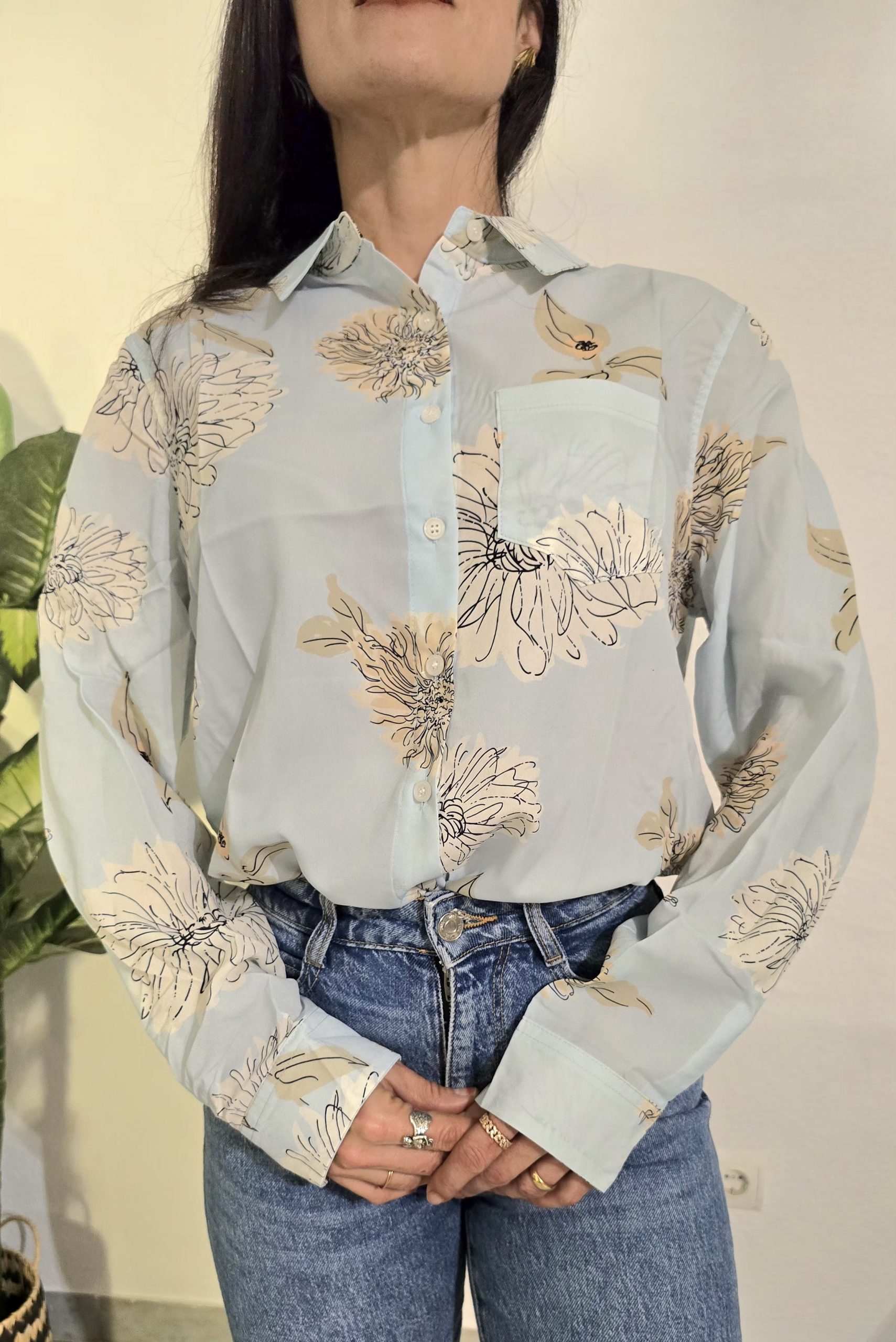 Camisa azul claro manga larga mujer flores silvestres - Imagen 2