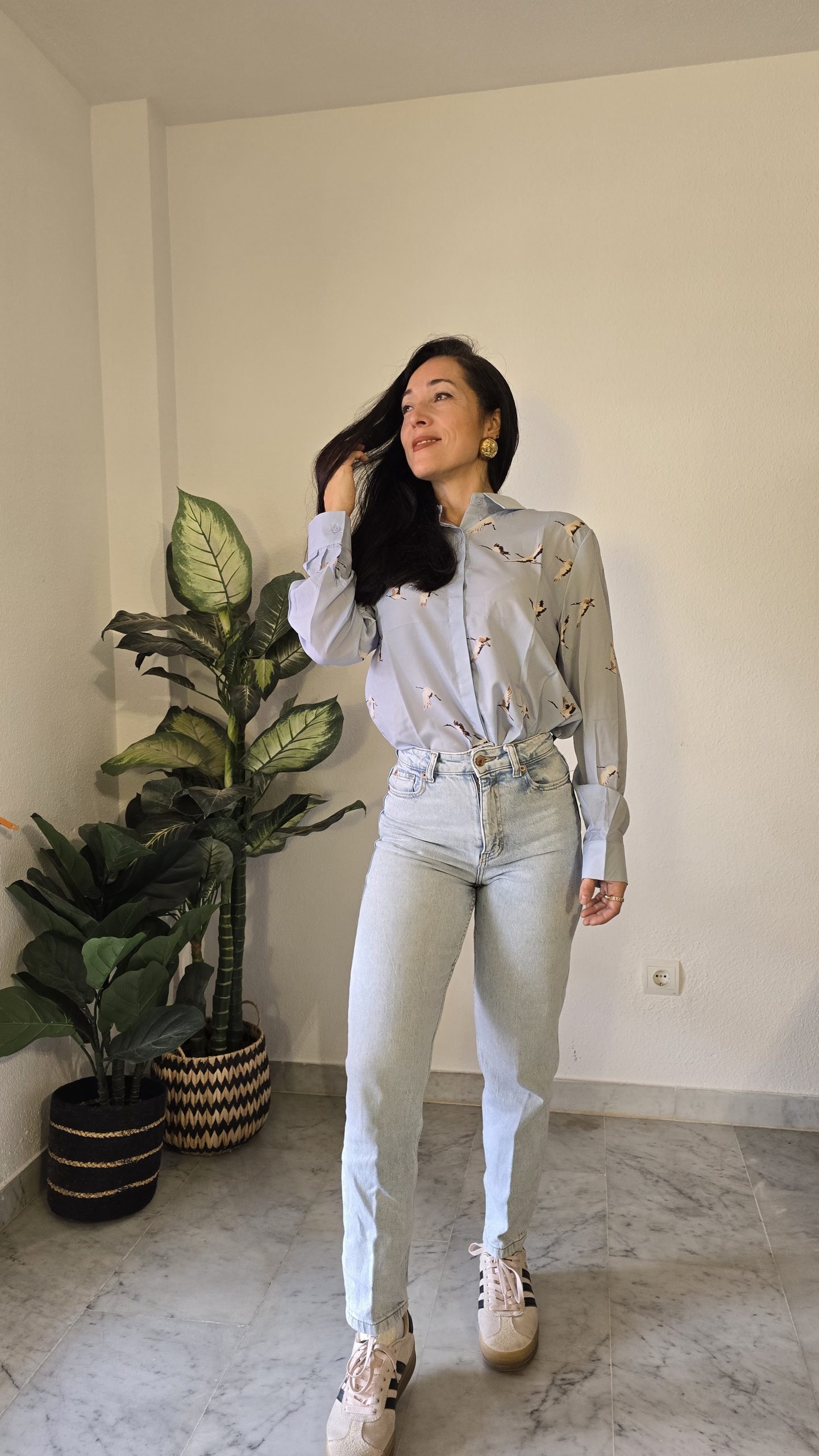 Camisa azul claro manga larga mujer grulla