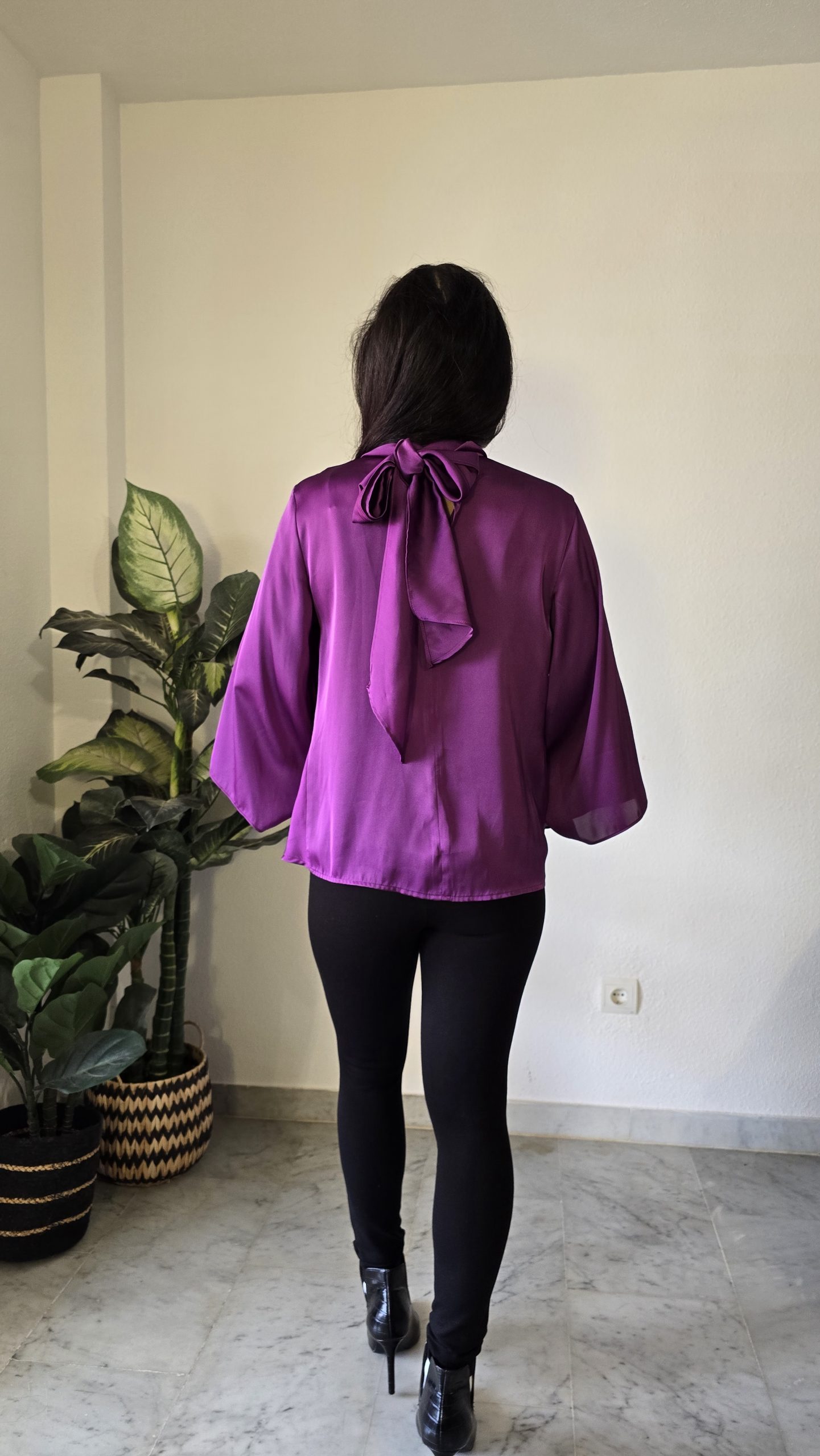 Camisa violeta lazo manga larga mujer - Imagen 2