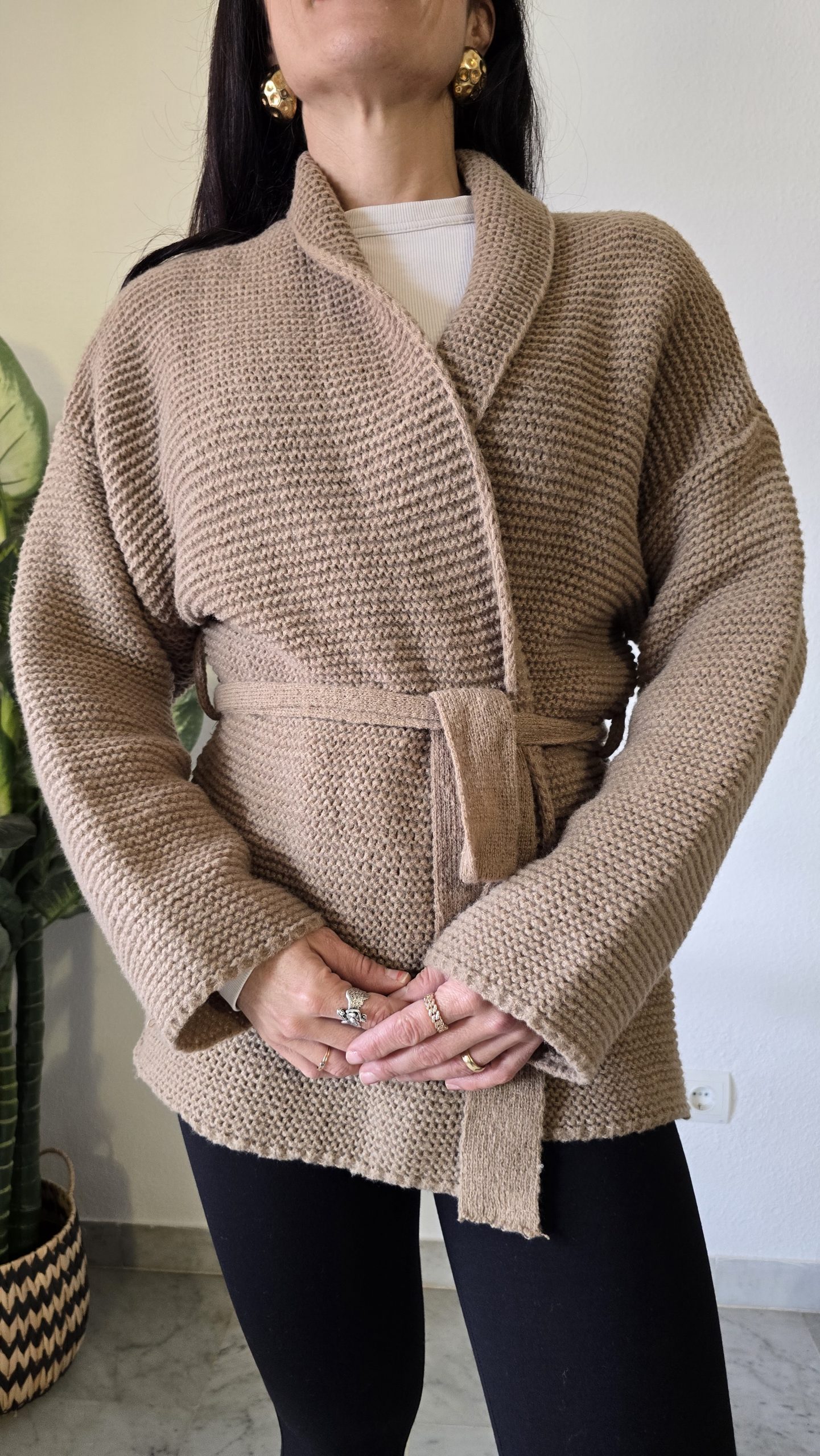 Chaqueta camel tejido grueso mujer - Imagen 2