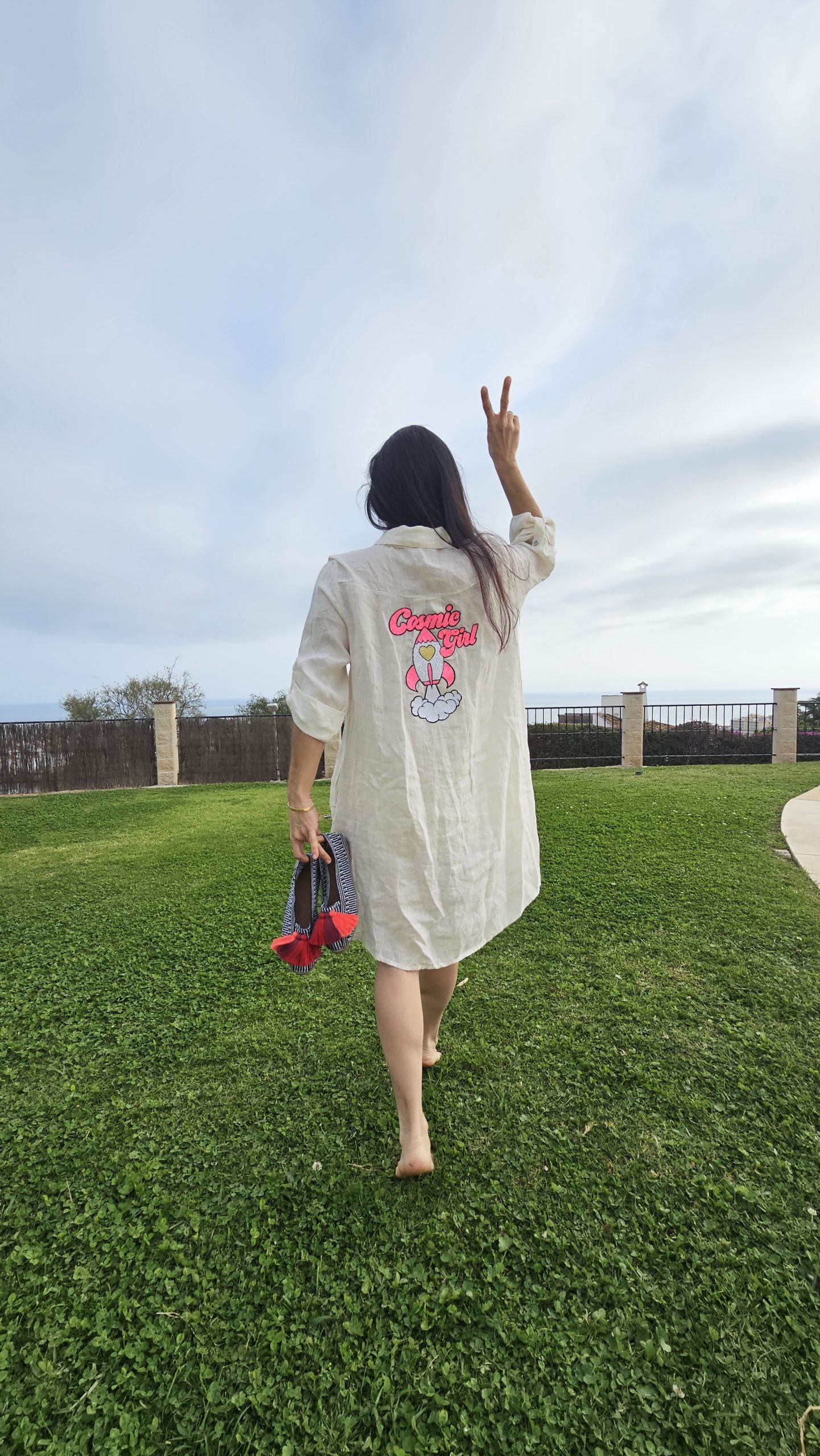 Vestido de Lino corto blanco roto logo cosmic girl