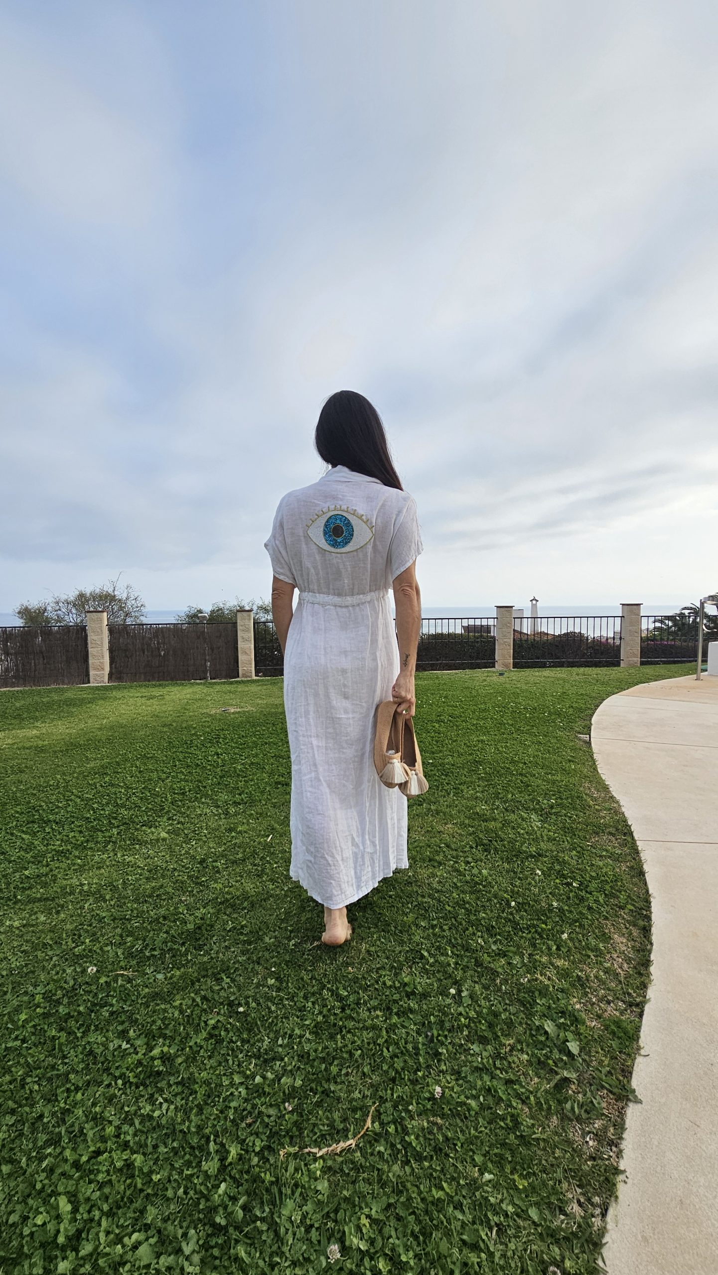 Vestido de Lino ajustable blanco logo ojo turco