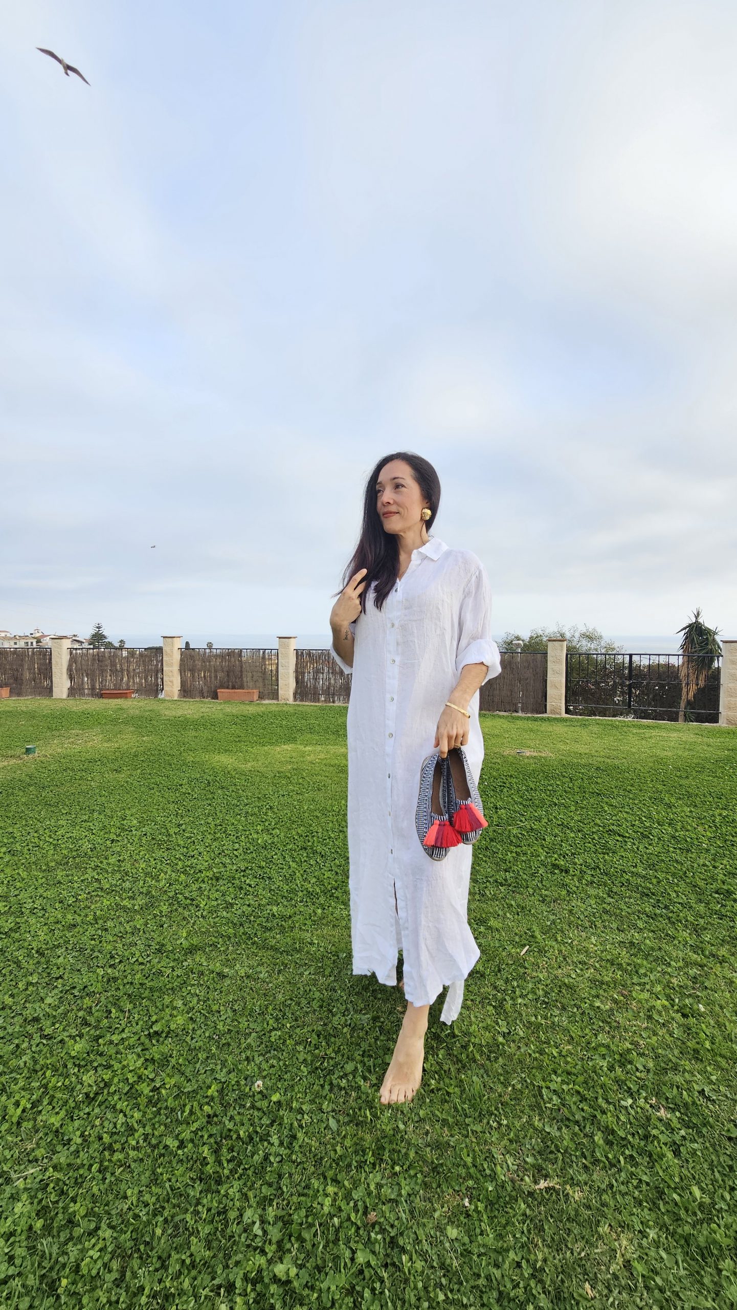 Vestido de Lino blanco logo alas doradas - Imagen 2